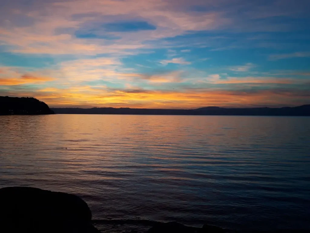 Lake Bracciano night - BesTripTips